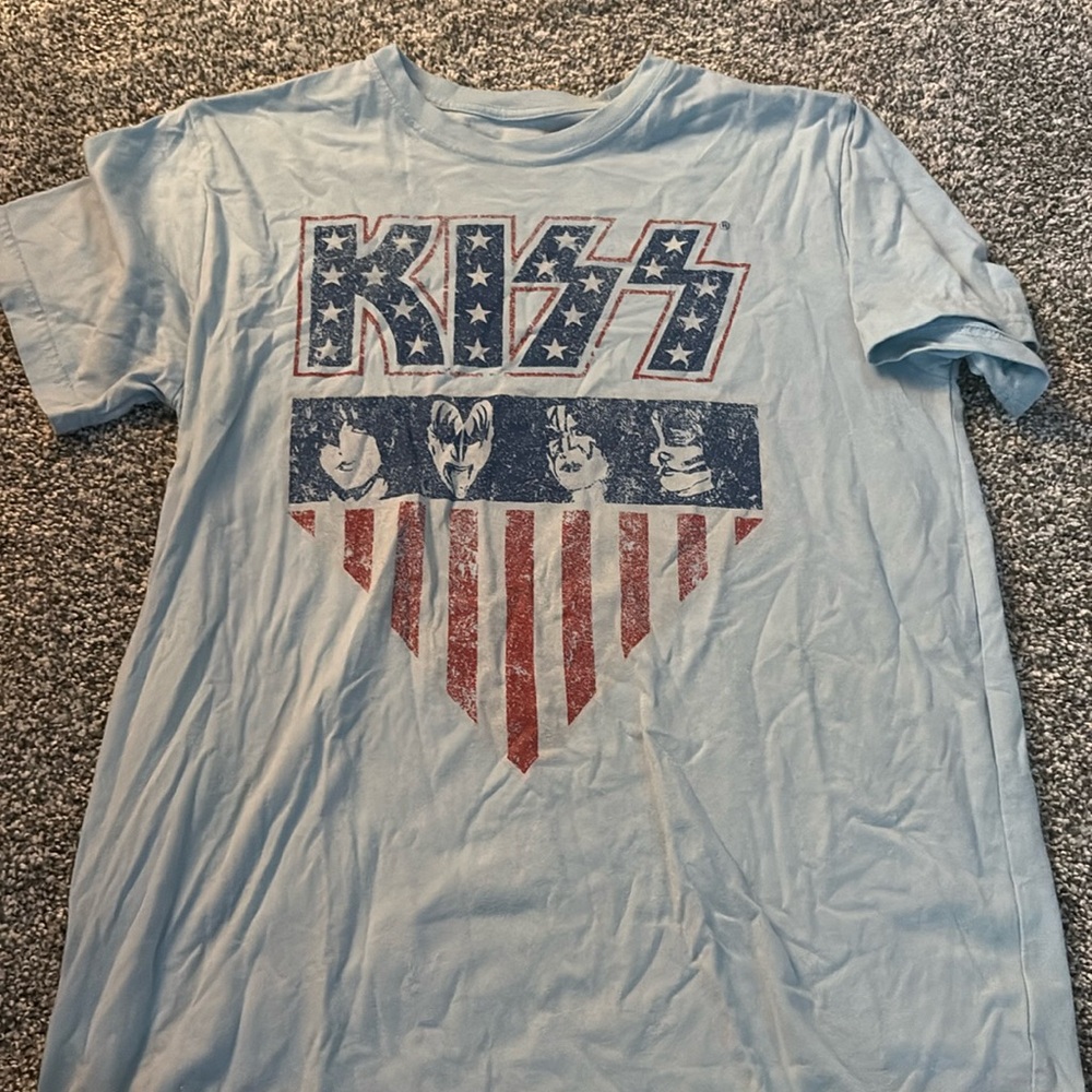 KISS size M women’s T-shirt